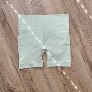 Set active, tan (limited edition color), size medium spandex shorts